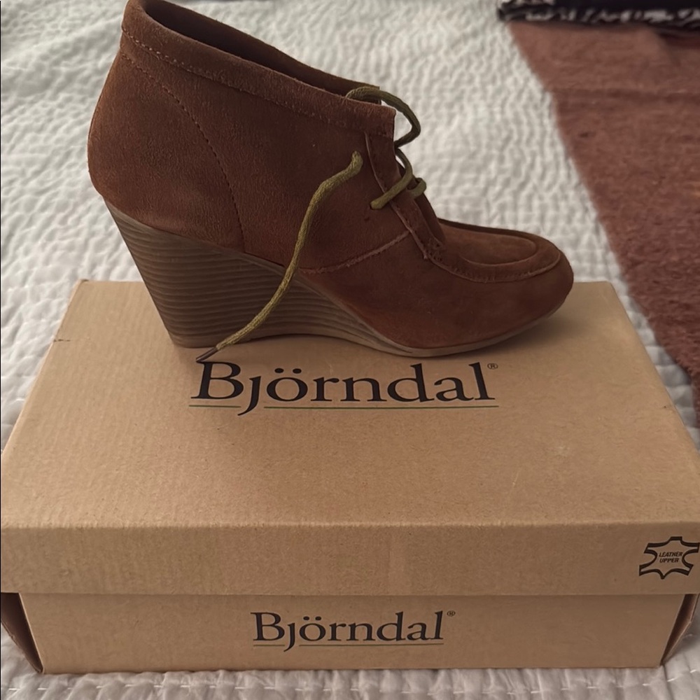 Bjorndal Brown Wedge Shoes